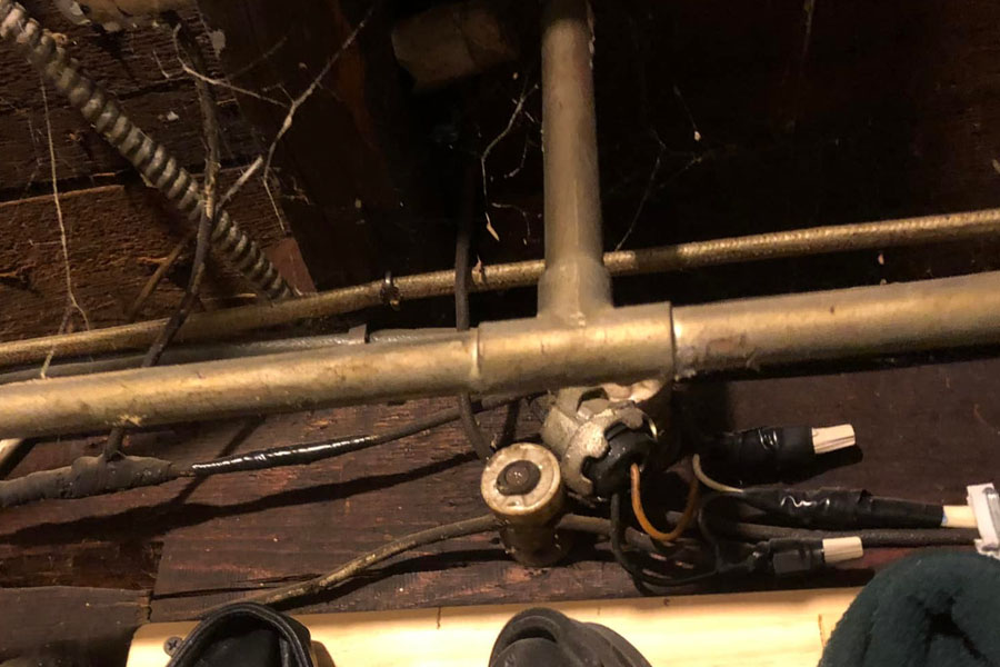 Knob and tube wiring replacement service