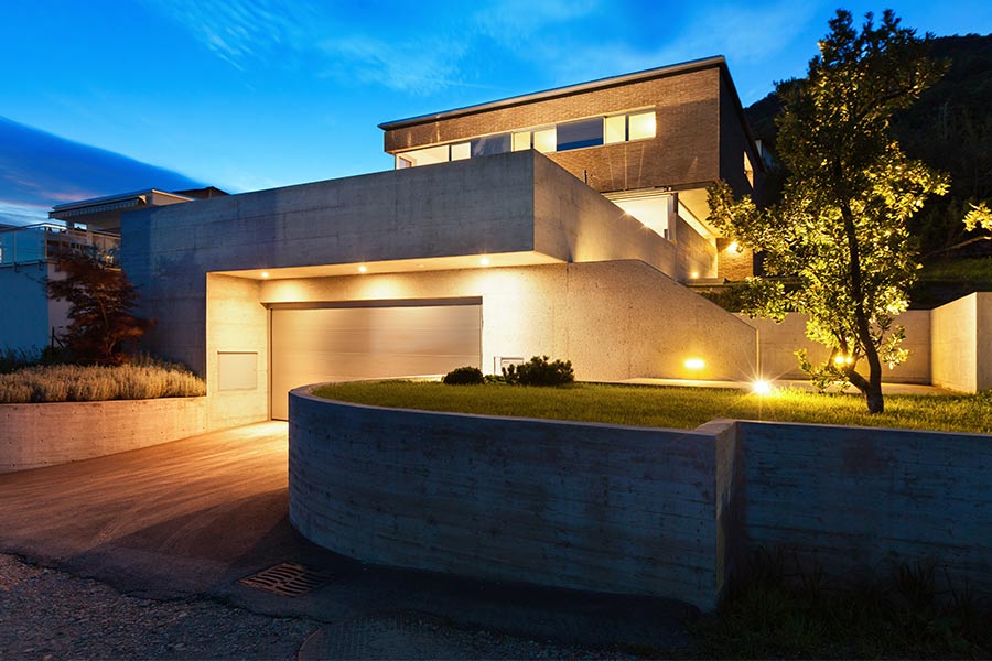 Professional outdoor lighting installation